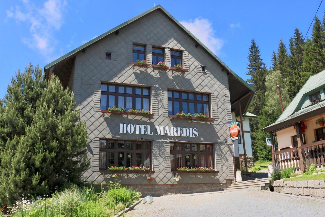 Hotel Maredis Korenov Ngoại thất bức ảnh