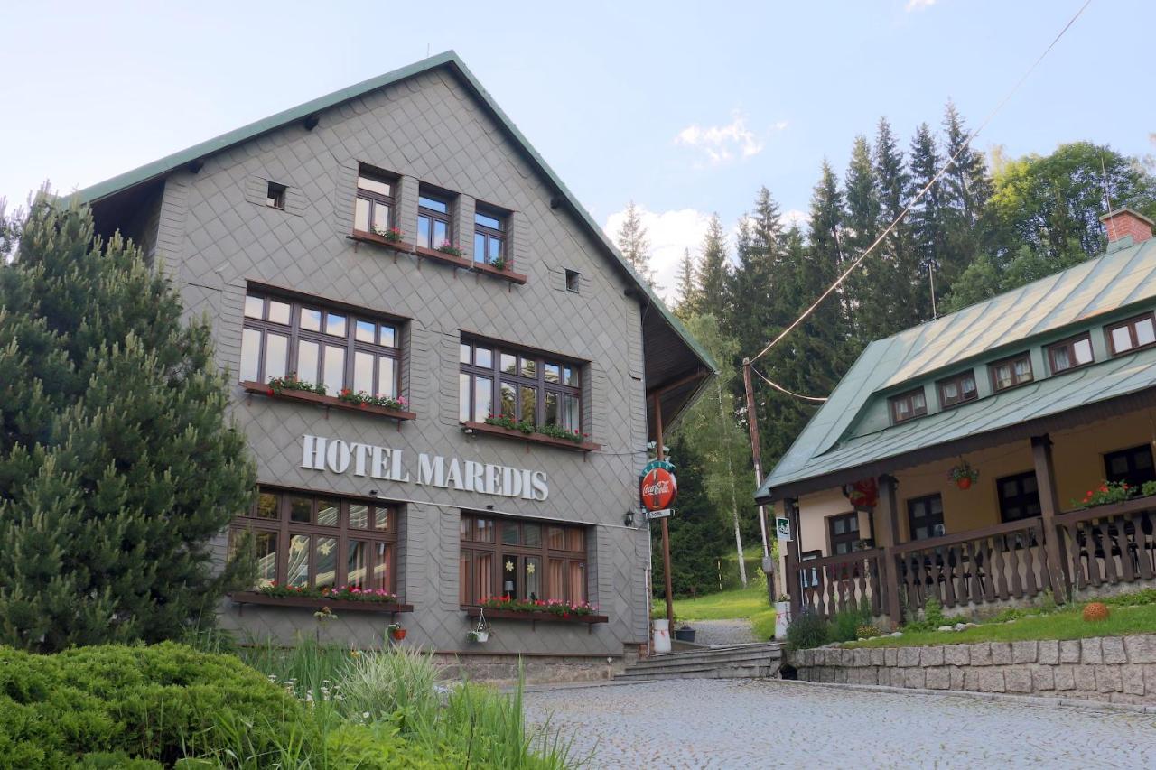 Hotel Maredis Korenov Ngoại thất bức ảnh