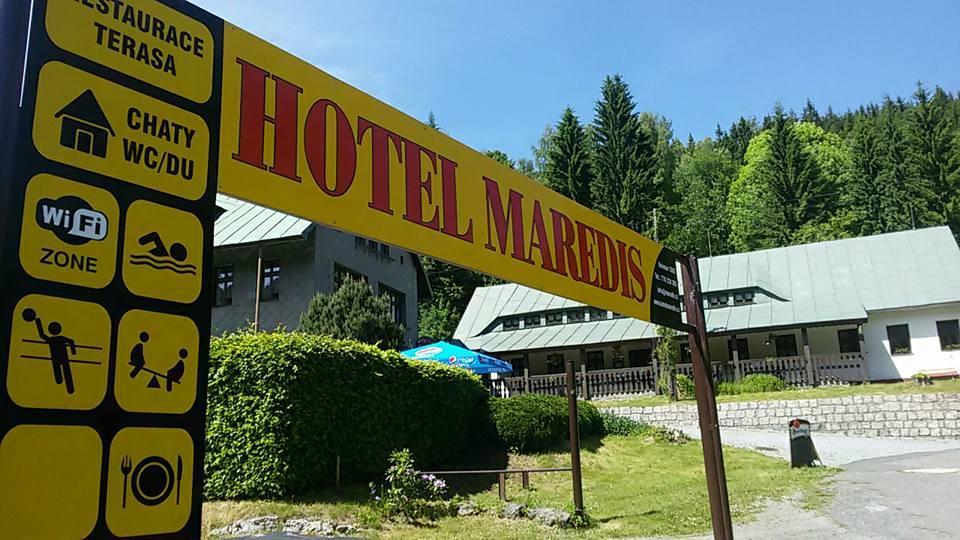 Hotel Maredis Korenov Ngoại thất bức ảnh