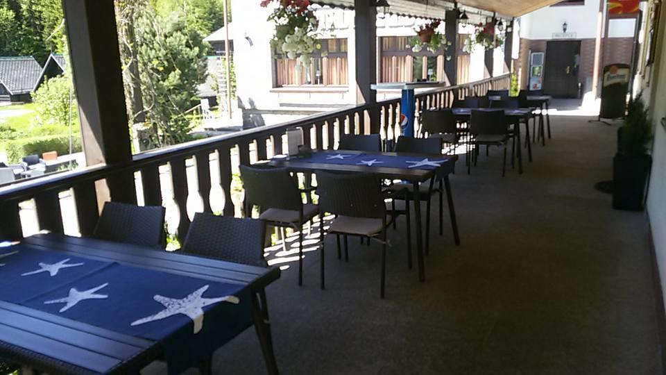 Hotel Maredis Korenov Ngoại thất bức ảnh